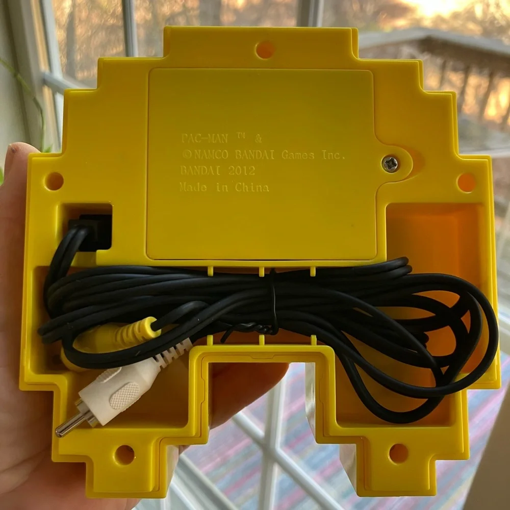 Pac Man Connect & Play Handheld Electronic Video Game NO BOX/INSTRUCTIONS